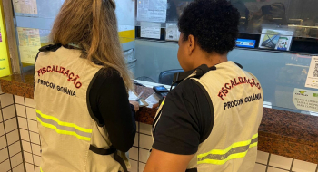 Procon Goiânia fiscaliza guichês de passagens e autua 21 empresas por divergência de preços